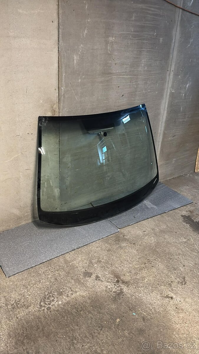 Škoda Octavia 2 - ND - čelní sklo - 2
