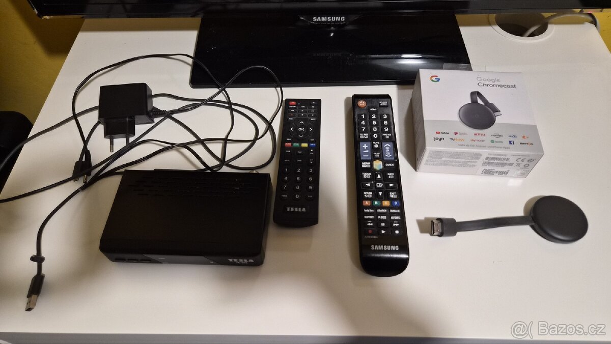 Samsung TV 32" +set-top box a chromecast - 2