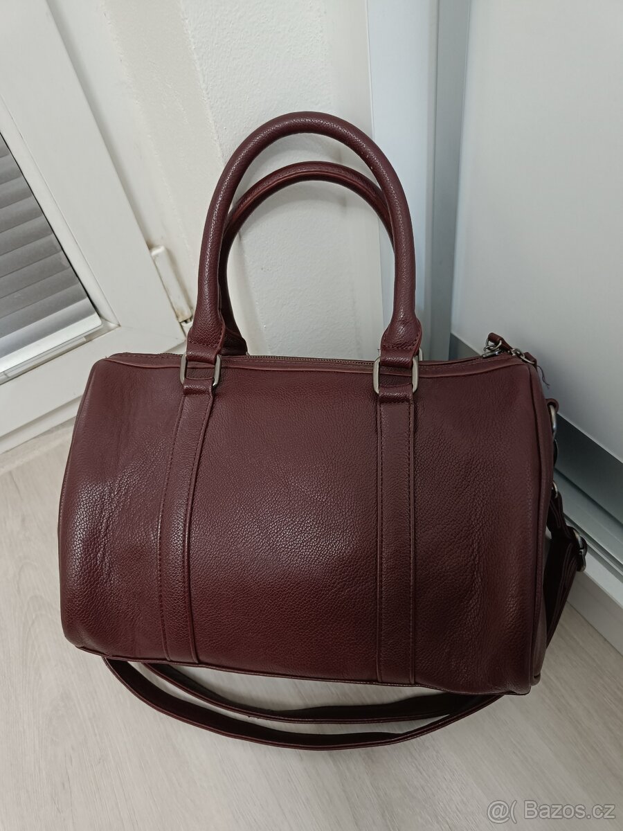Vínově červená kabelka - 2