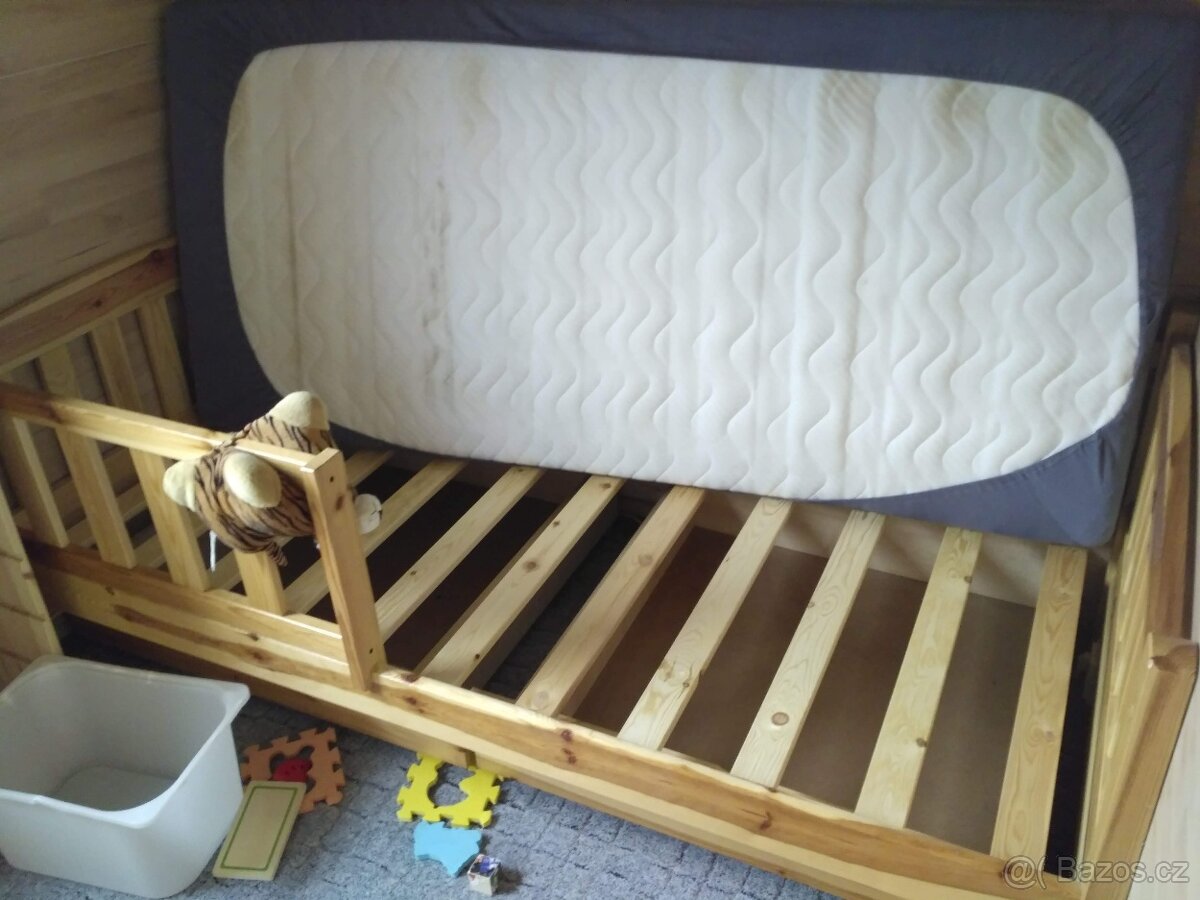 Postel (dětská) vč. matrace - 2
