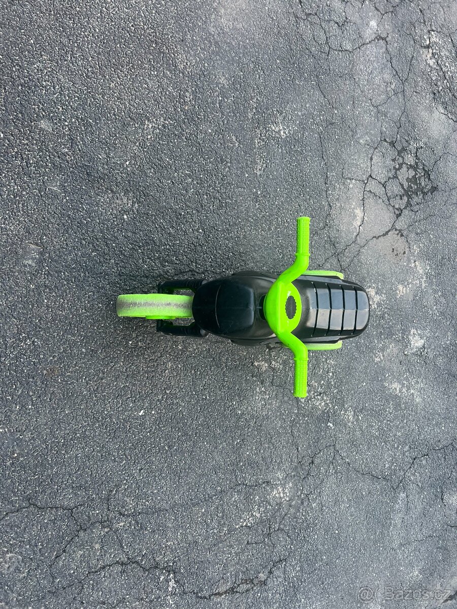 Plastové odrážedlo - 2