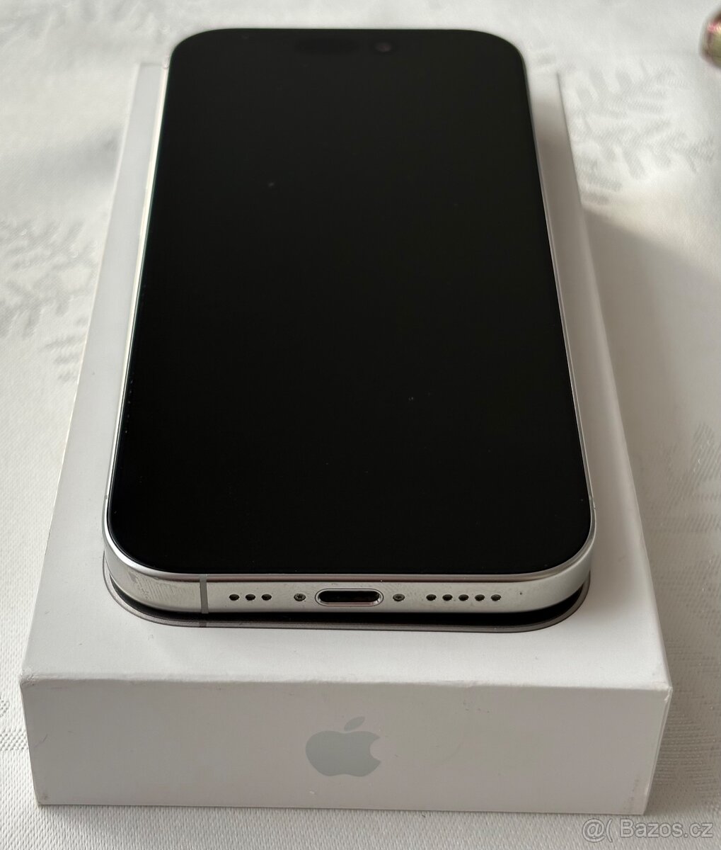 IPhone 16 Pro bílý titan 128gb - 2