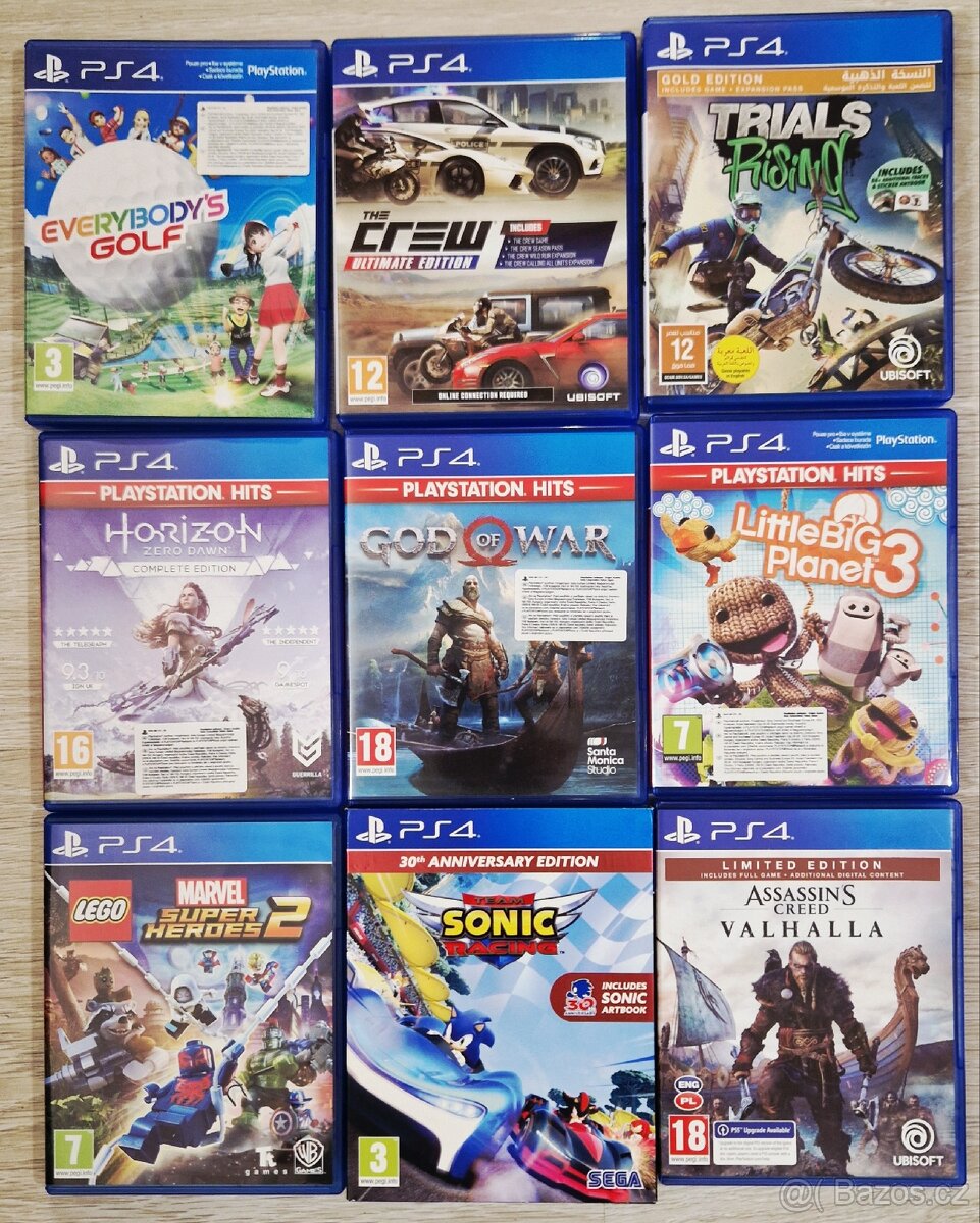 PS4 + 2x ovladač + 9x hra - 2