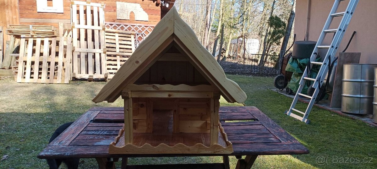 Ptačí budka z masivu - 2