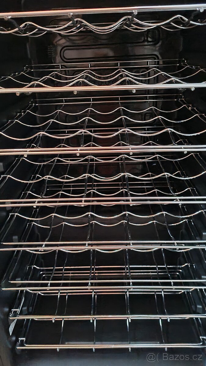 Nabízím vinotéku - 2