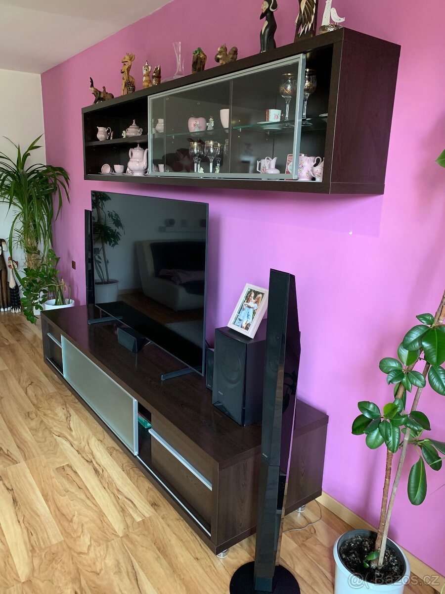 Sada obývací stěny s konferenčním stolkem - 2