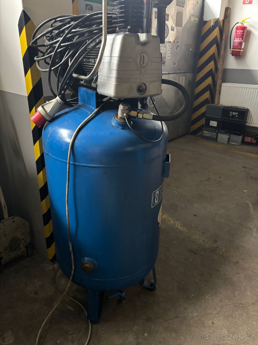 Kompresor Orlík 250L - 2