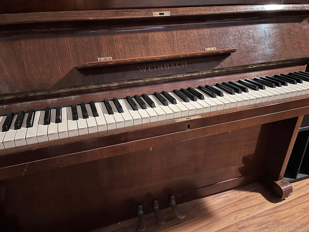 Piano Weinbach - Petrof - 3 pedál - 2
