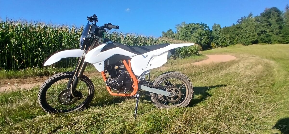 Minirocket hurricane 150 pitbike