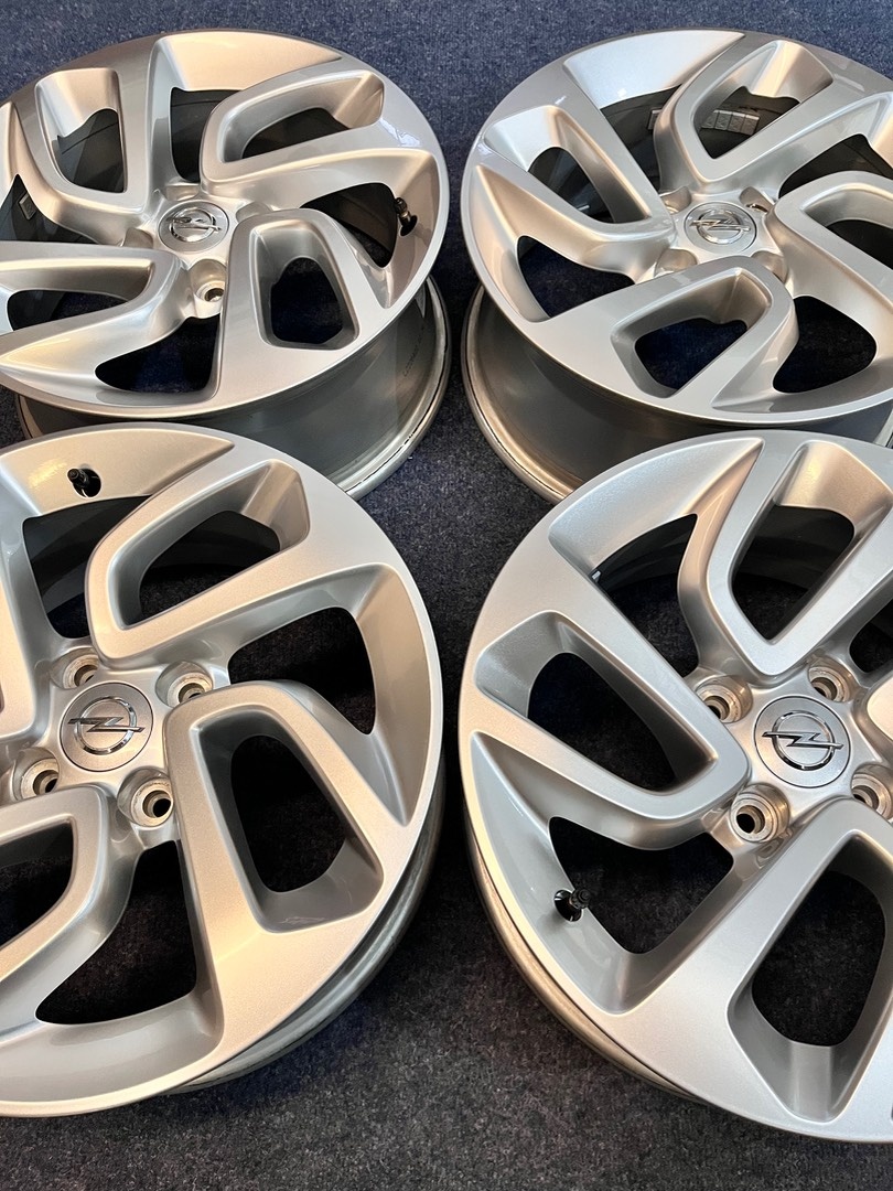 4x108 R16 Originál alu Opel Crossland X - jako nové - 2