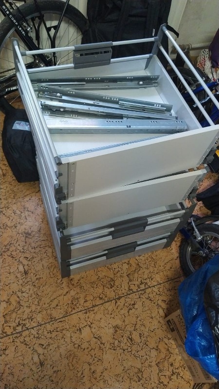 kování Franke se zásuvkami - 2