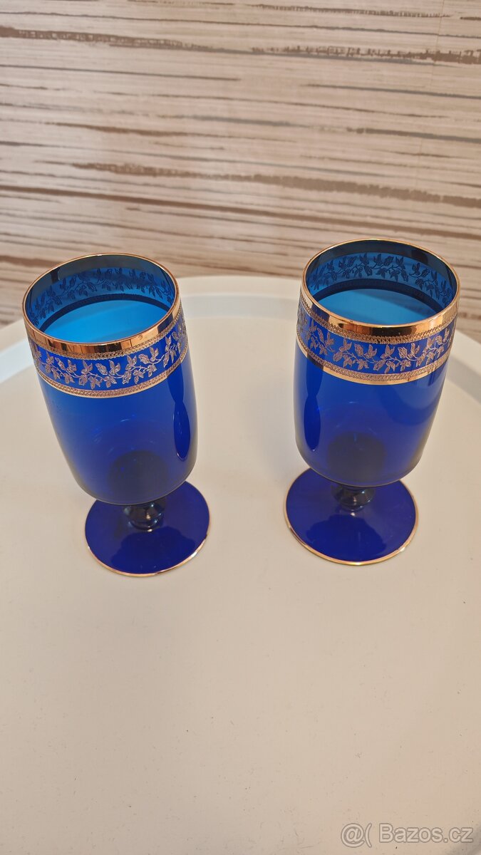 Prodám sklenice na víno z modrého kobaltového skla - 2