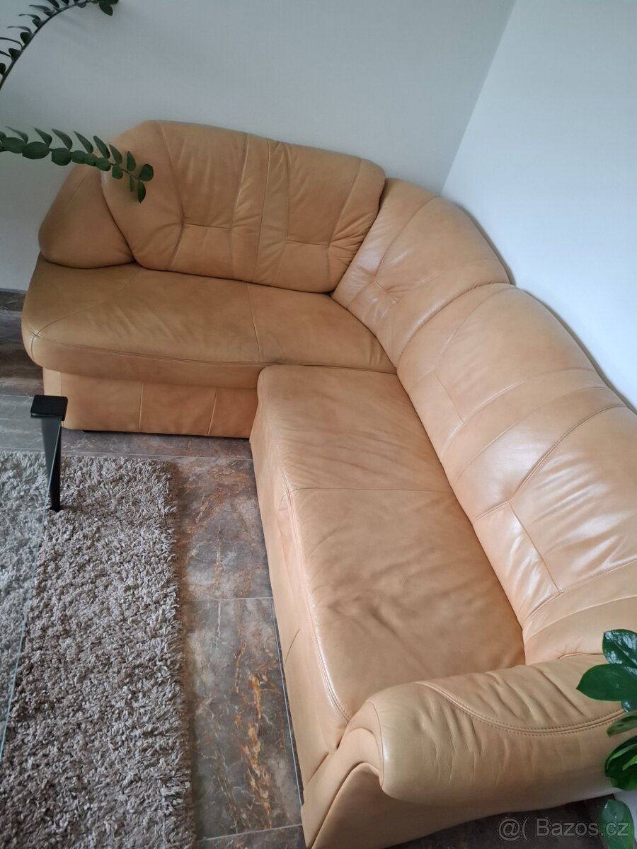 Kožená rozkládací sedačka - 2