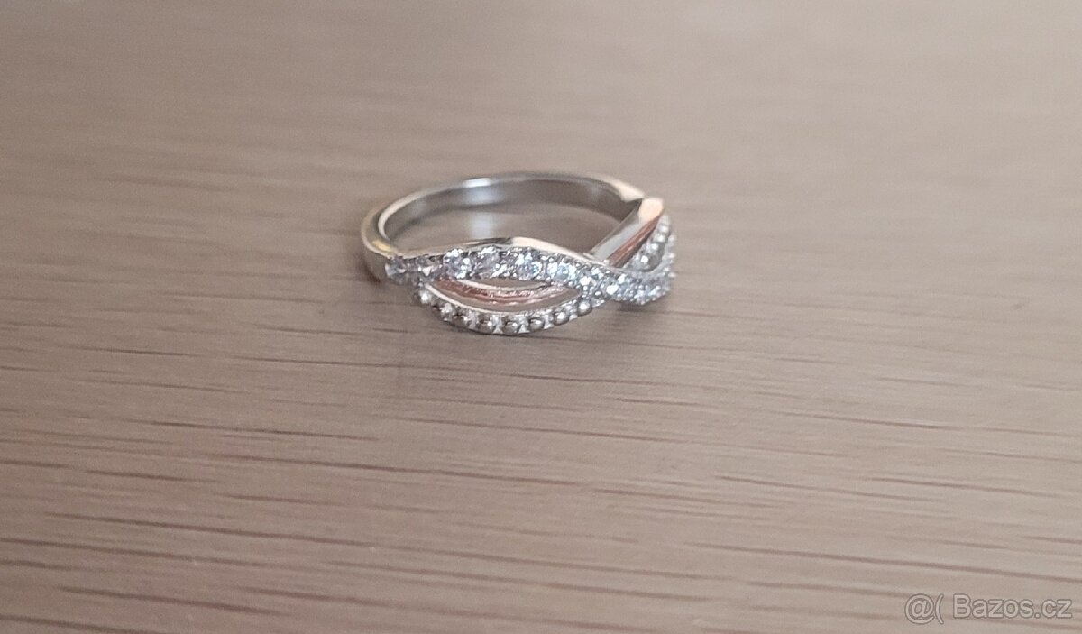Nový dámský stříbrný prstýnek prsten třpytivý s kamínky 925 - 2