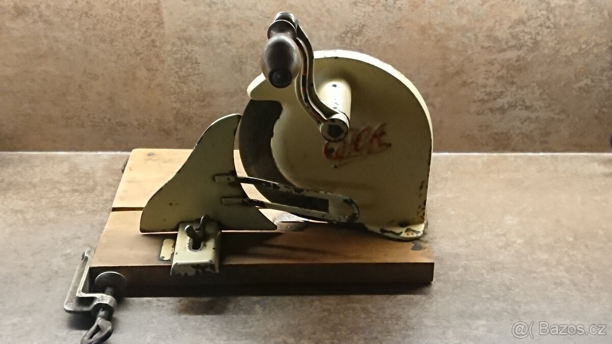 Kráječ na chleba - 2