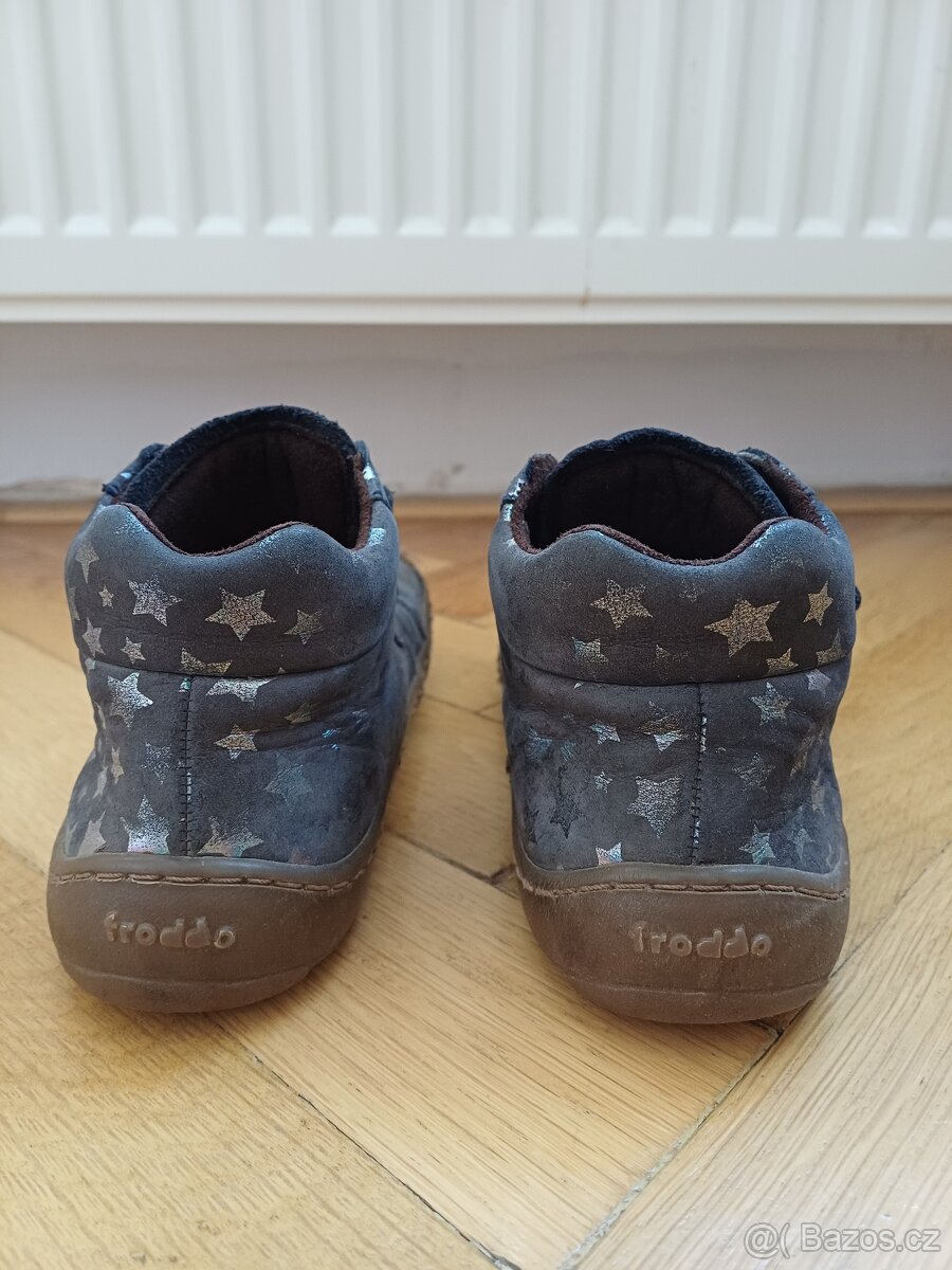 Froddo celoročky vel. 32 mírně zateplené - 2