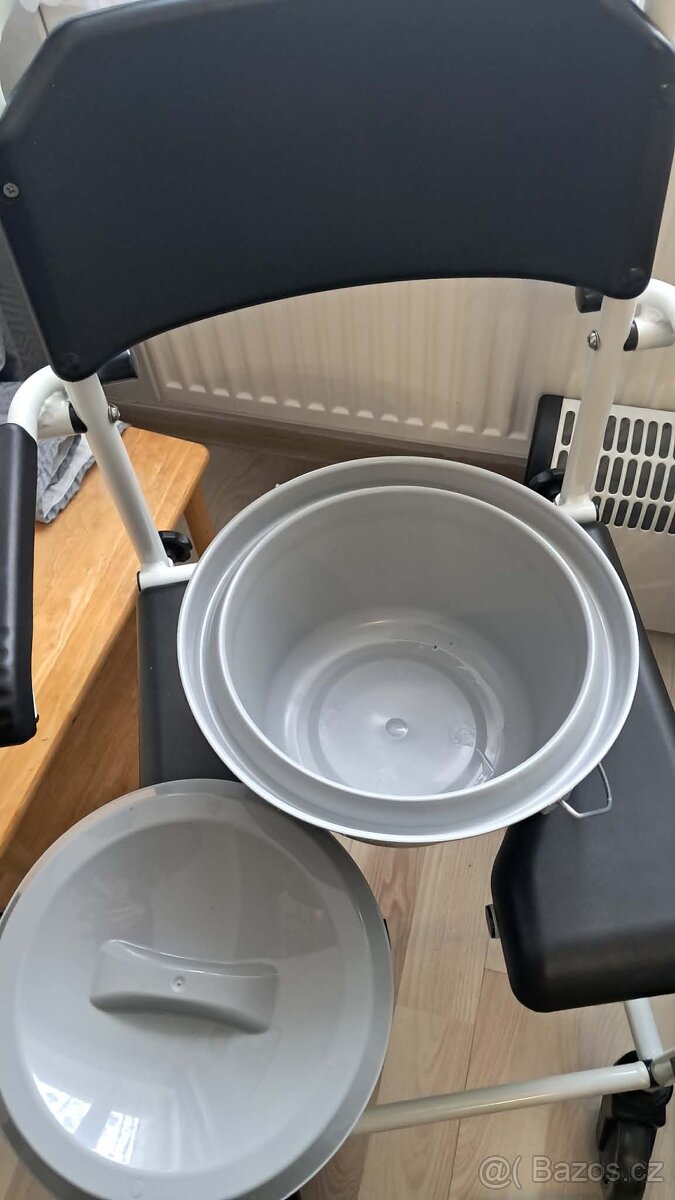 Záchodová židle a chodítka - 2