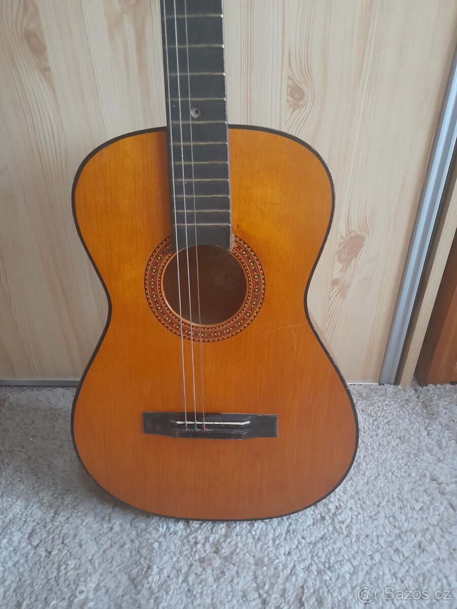 Kytara "španelka" stáří 70 let - 2