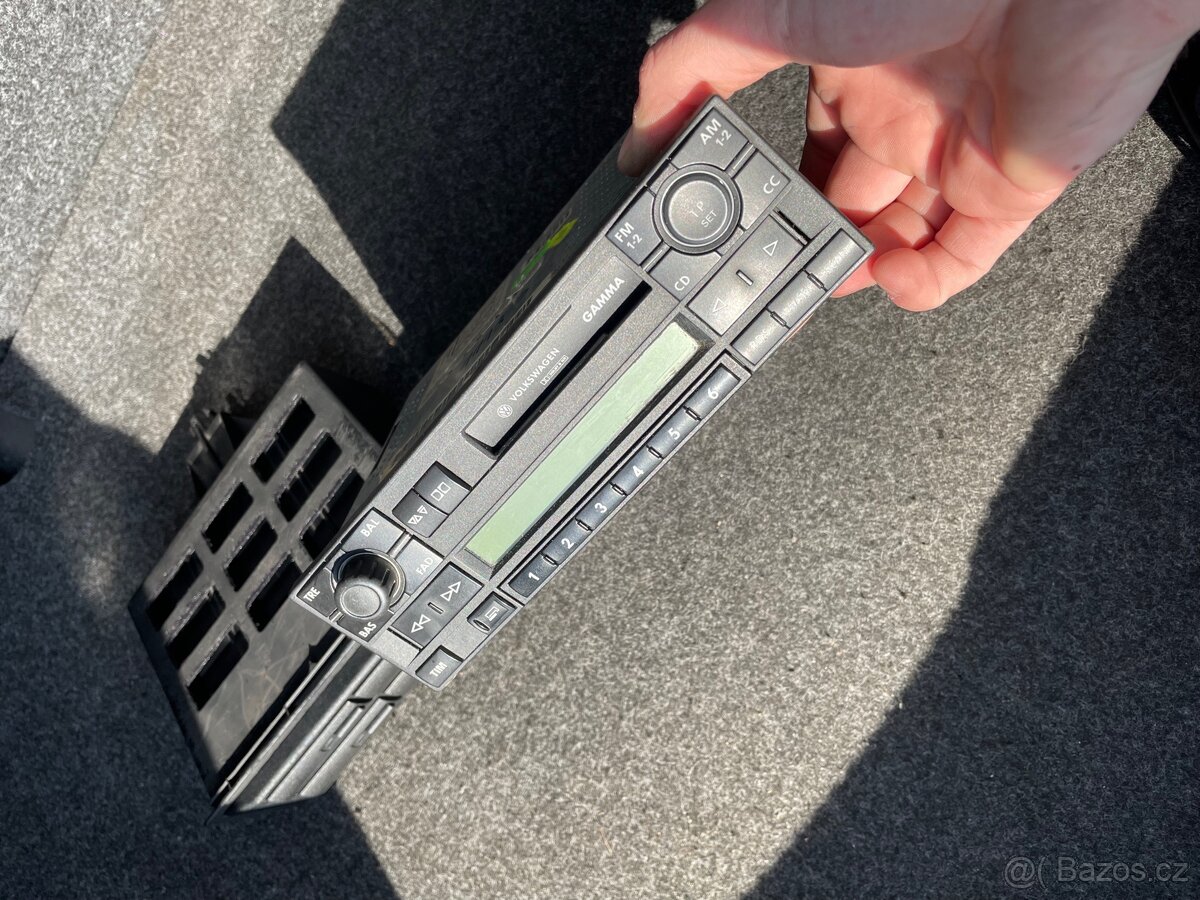 Radio a držák kazet do golf mk4 - 2