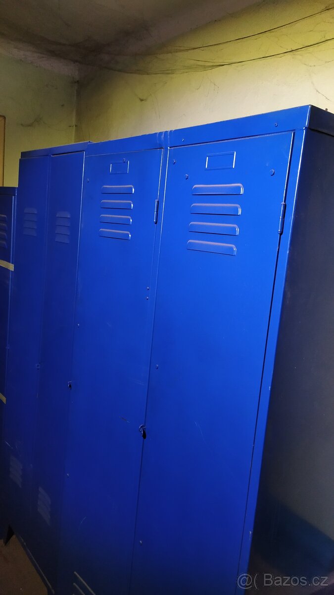 Šatní dílenské skříně - 2