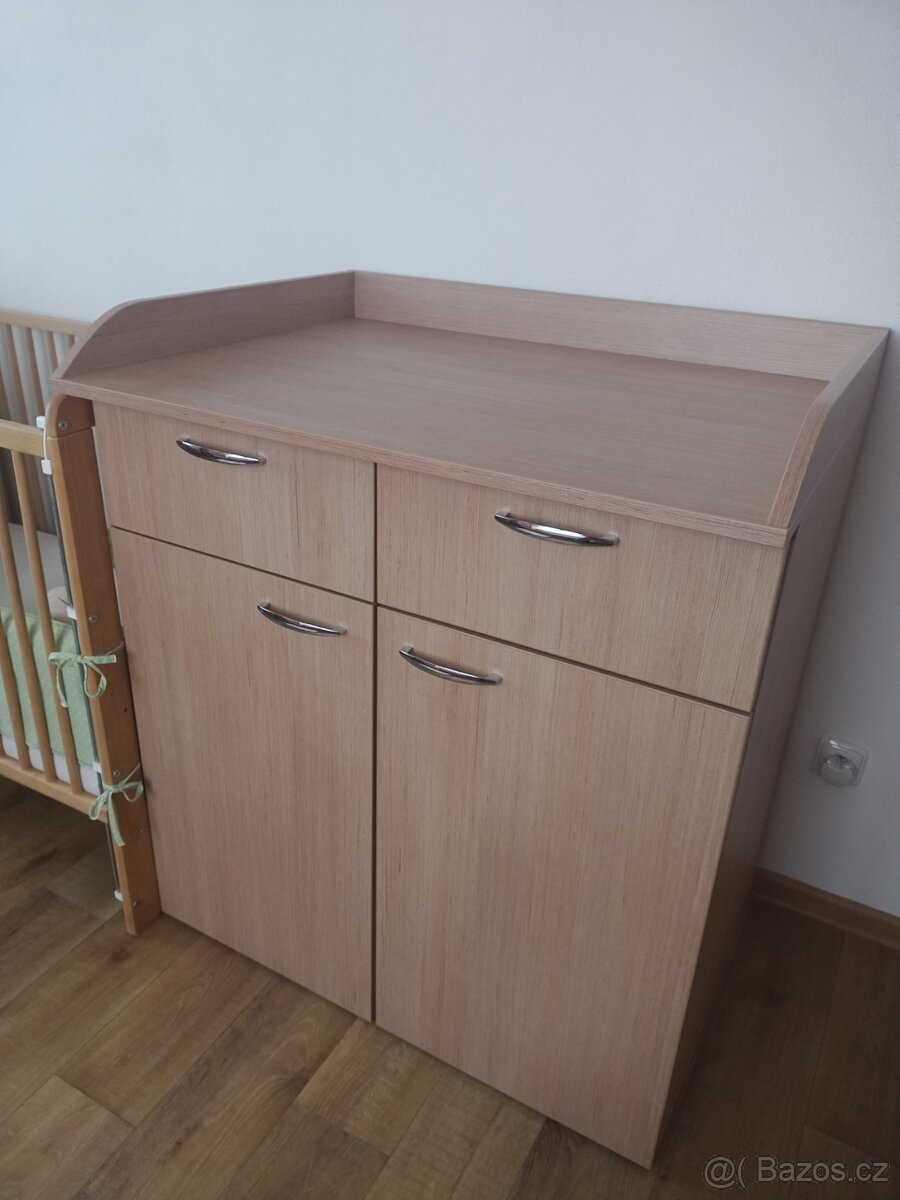 Přebalovací pult - 2