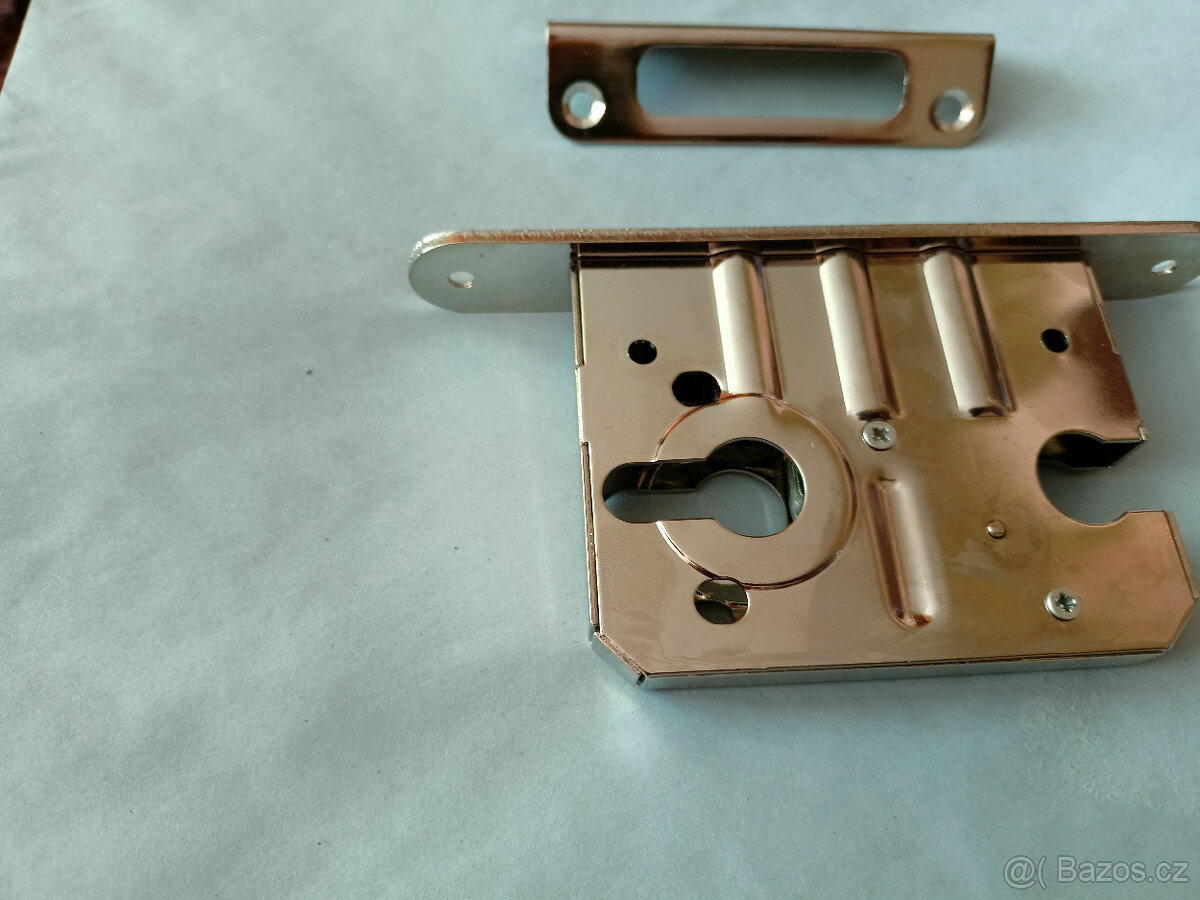 Přídavné bezpečnostní kování BK R3 - 2