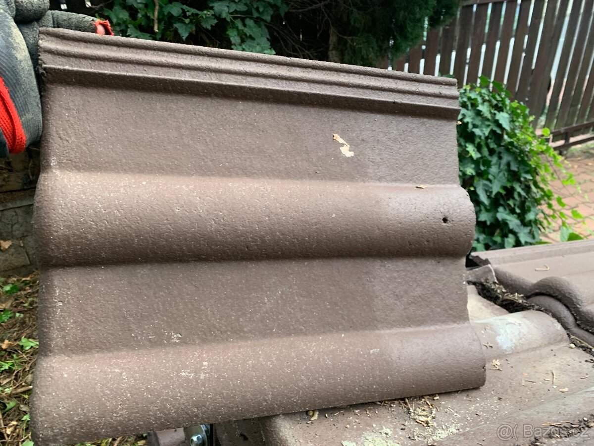 Prodám střešní tašky Bramac grey - 2