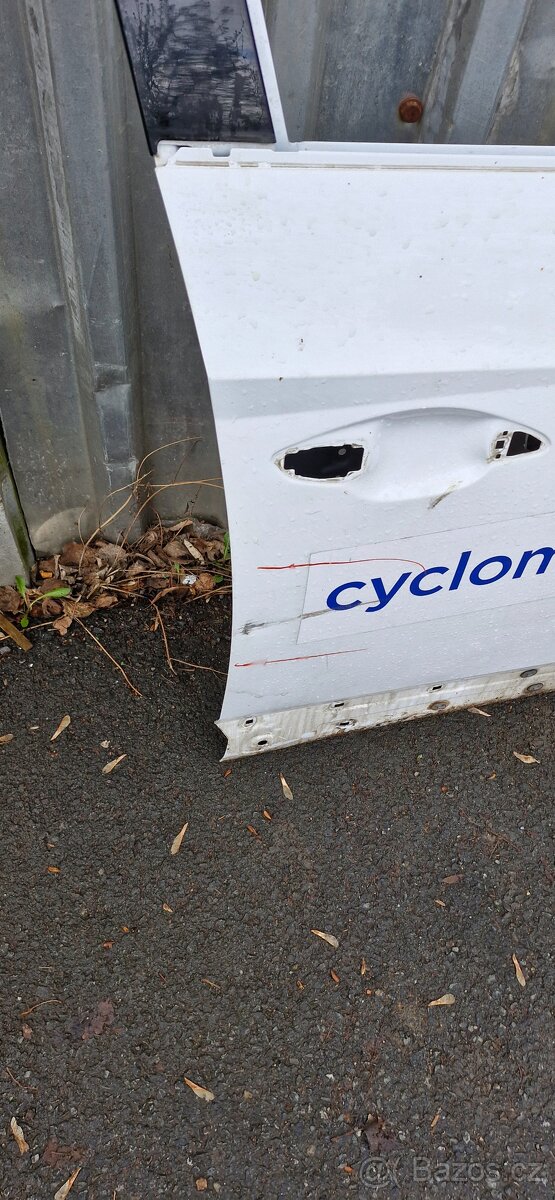 Prave predni dvere hyundai tucson - 2