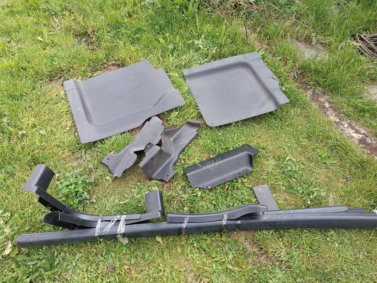 Plasty na Ford Transit - 2