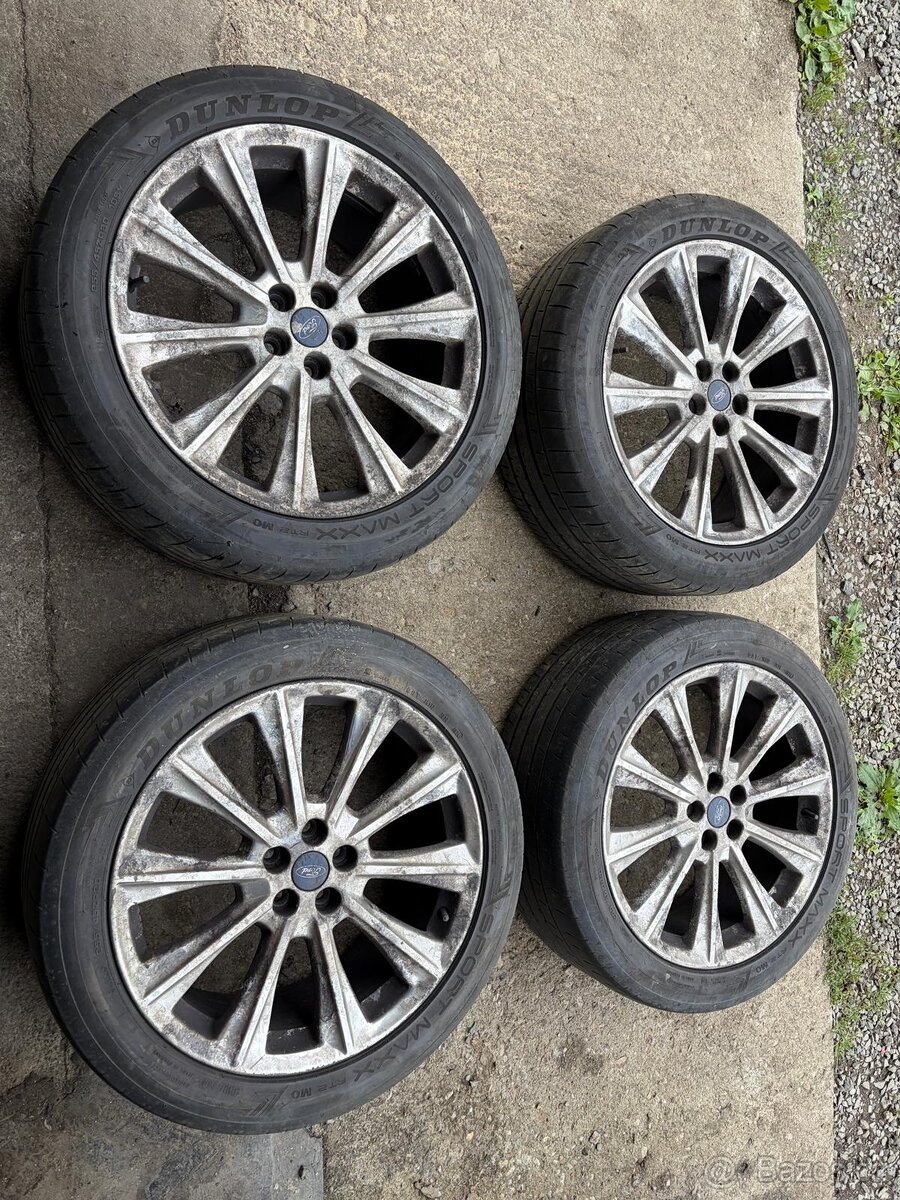 Kola Ford Edge 255/45R20 - 2