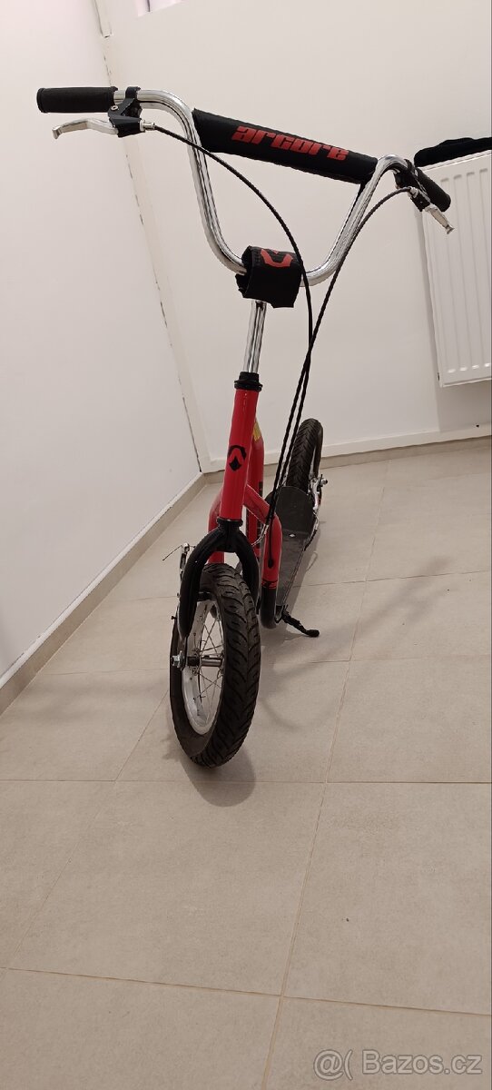 Koloběžka Arcore Twelvemax - 2