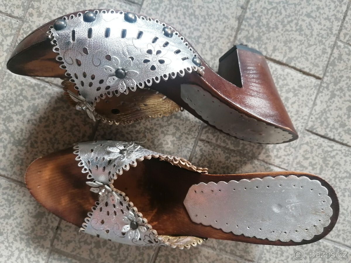 Letní stříbrné pantoflíčky - 2