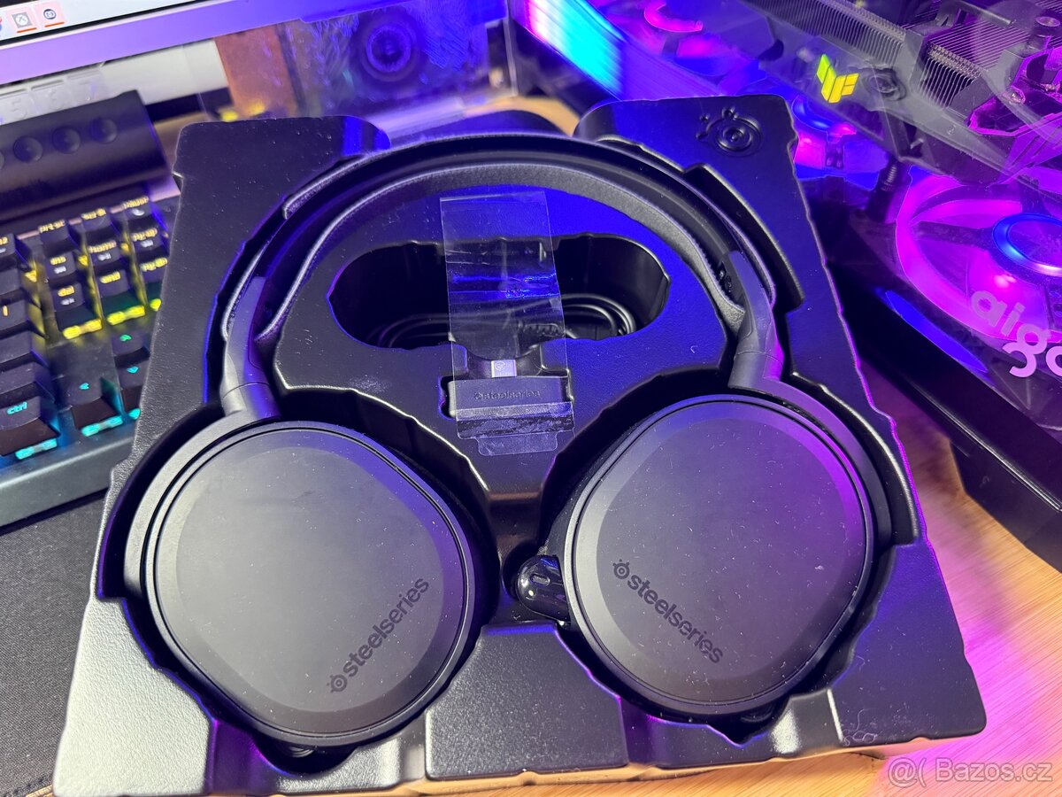 Herní sluchátka SteelSeries ARCTIS 7+ WIRELESS - 2