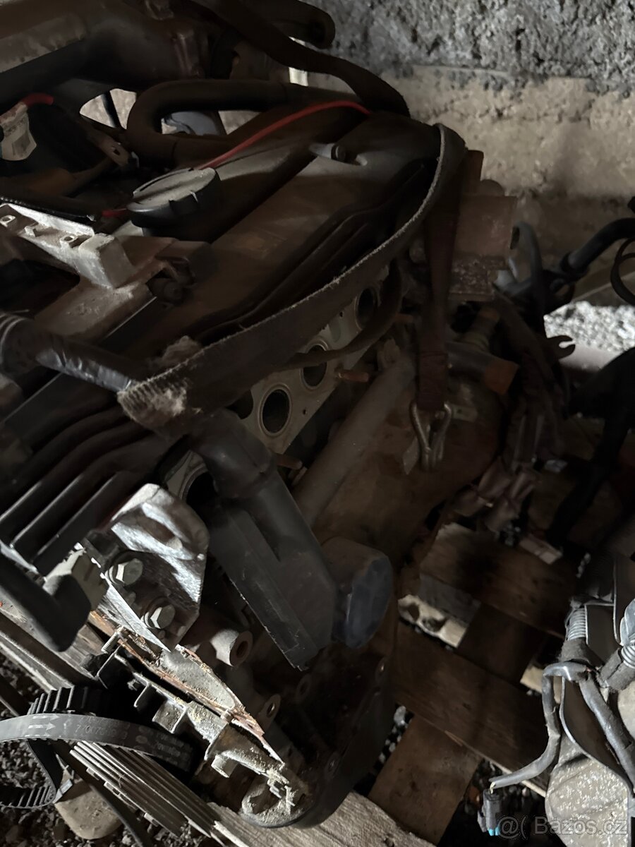 Motor Renault megane 1.6i 1996 - 2