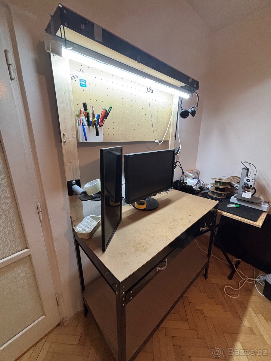 Dílenský stůl - 2