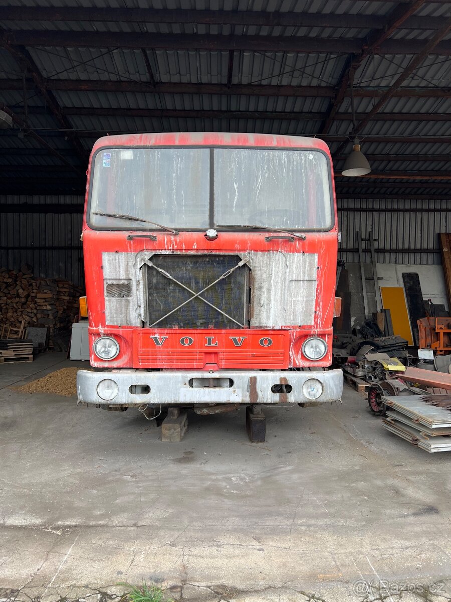 Volvo F89 6x2 - 2