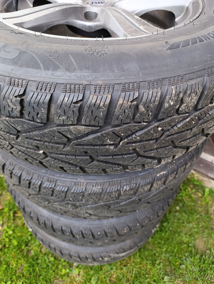 Zimní kola 215/70 R 16 - 2