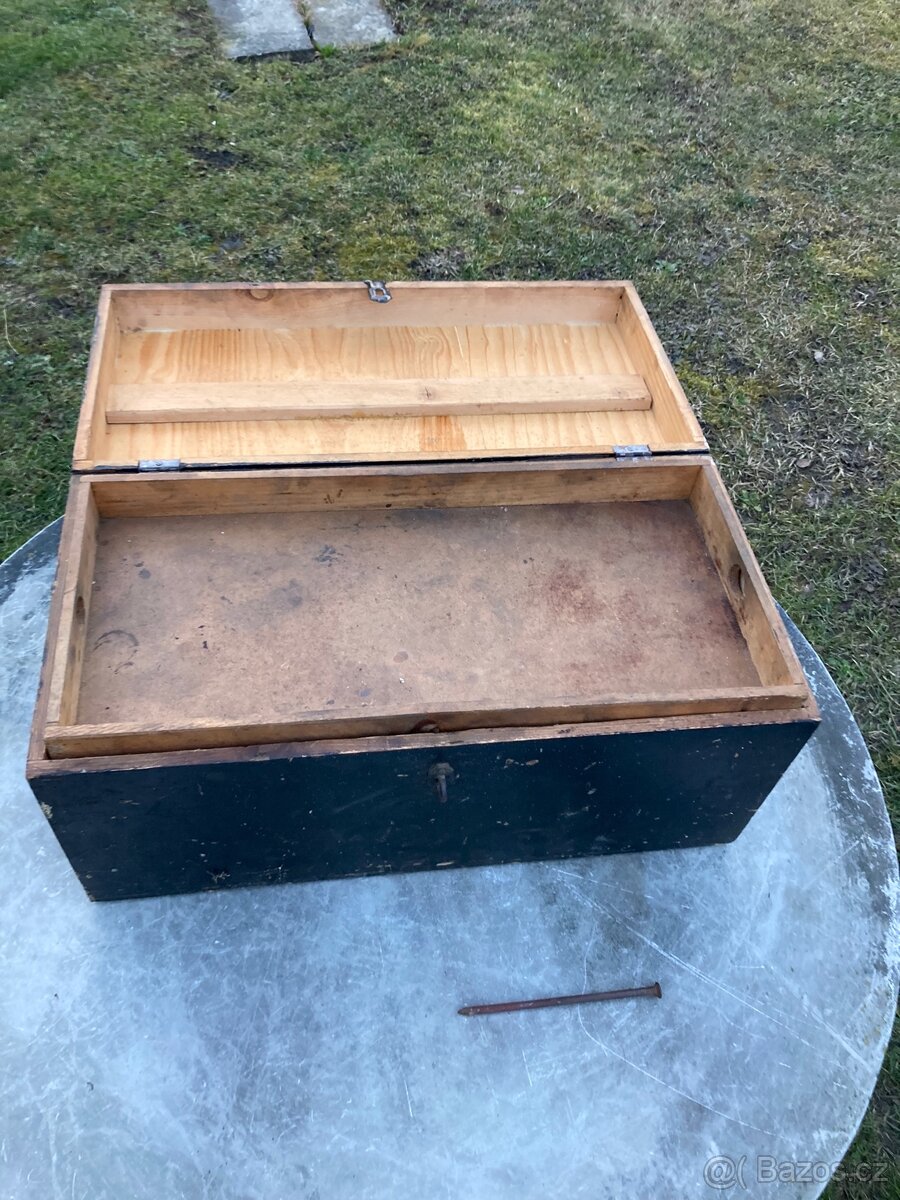 Stará bedna - vojenský kufr - 2