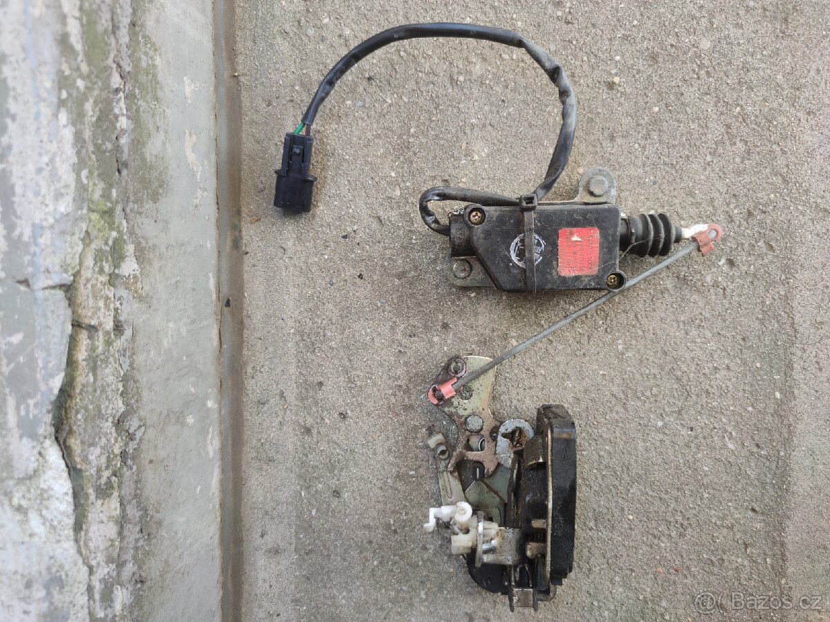 Kia Sportage I zámky dveří - 2