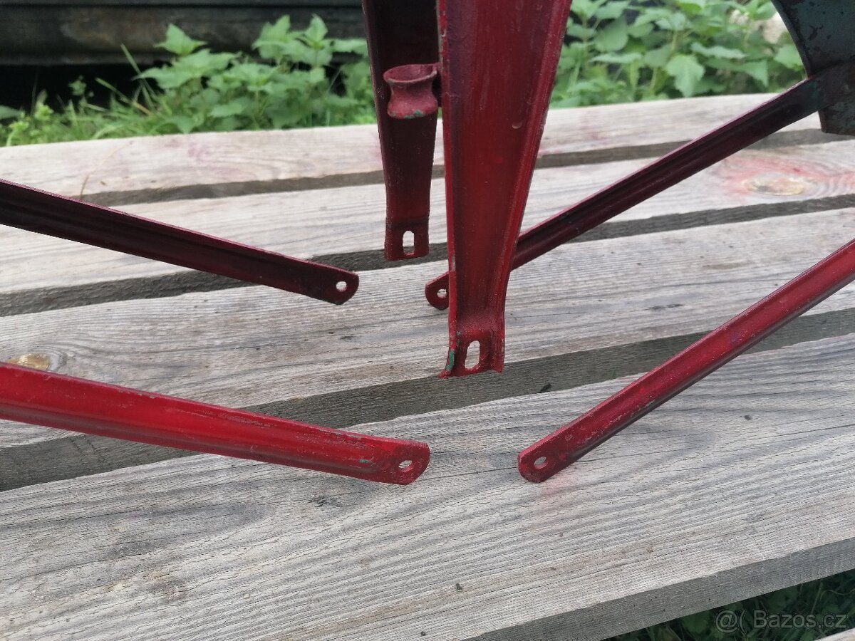 Predný blatník na Jawa 350/ 360, 250/ 559, 592 panelka - 2