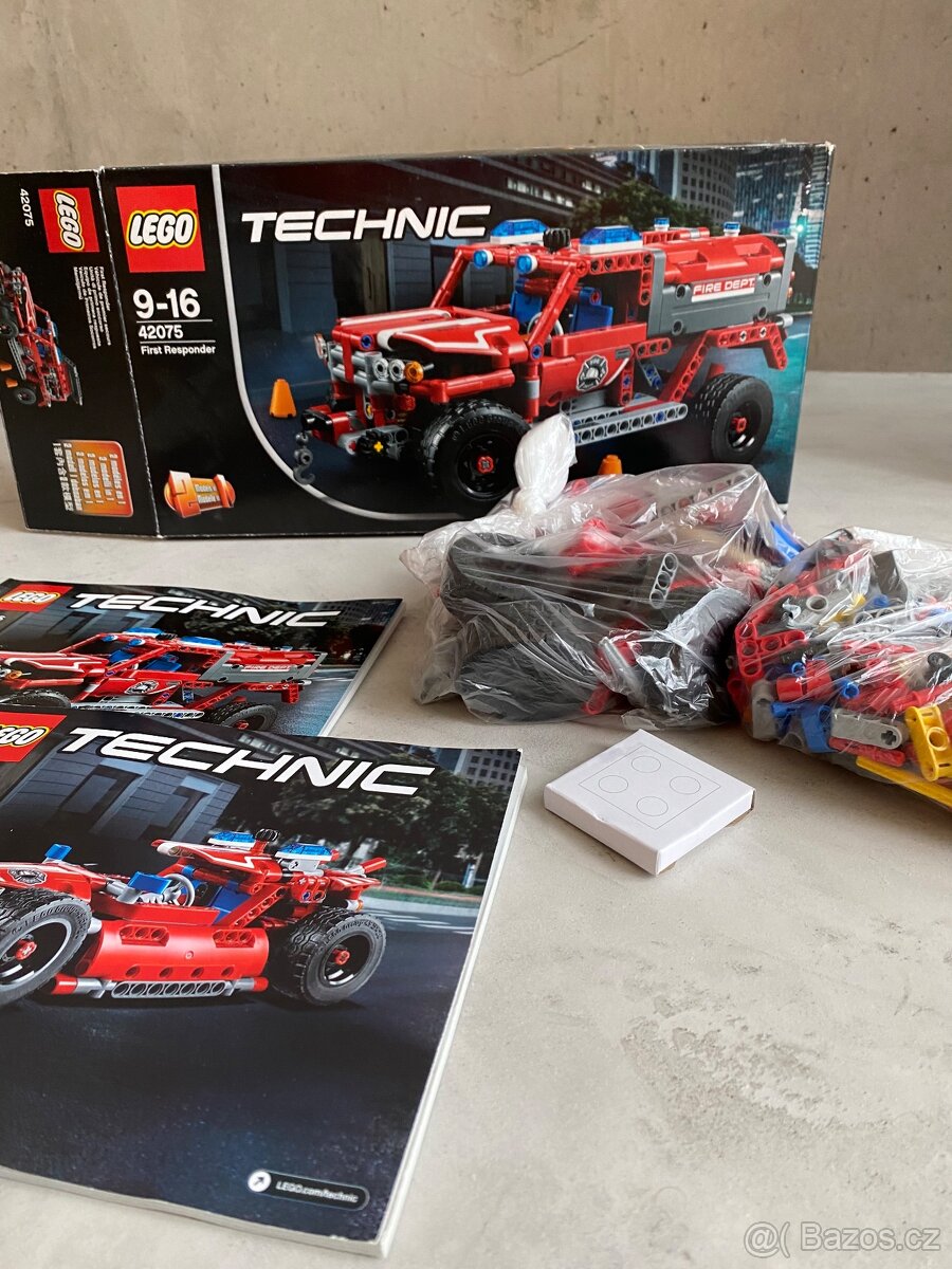 Lego Technic 42075 - Zachranarske auto - 2