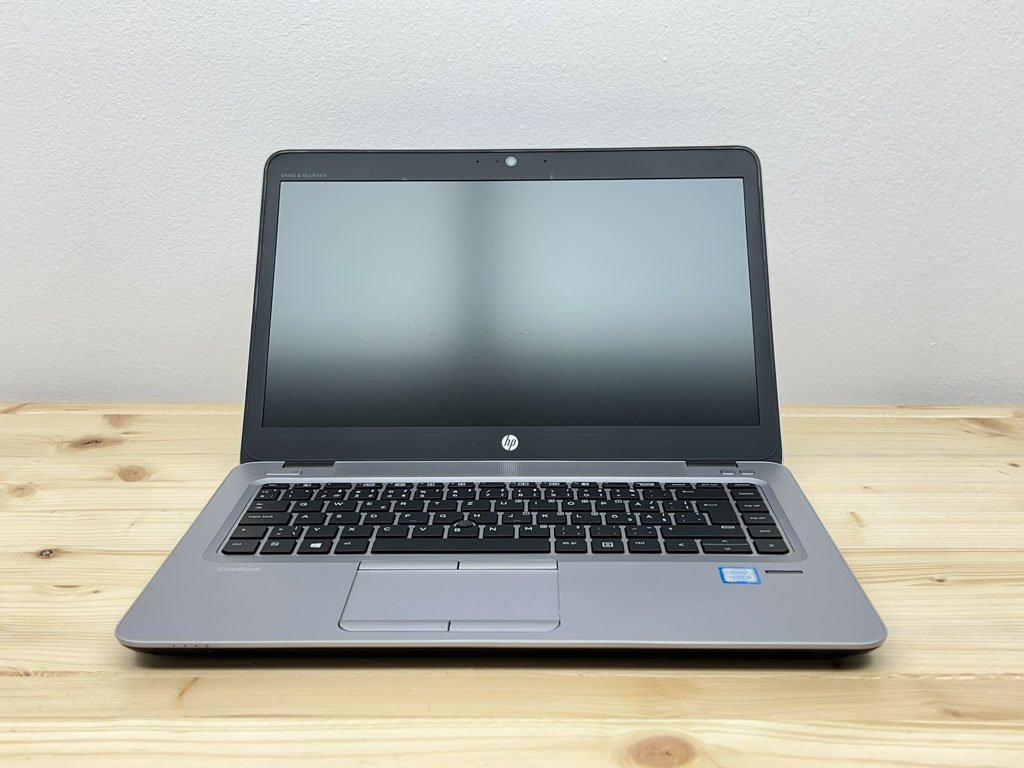 HP EliteBook i5, 8 GB DDR4, SSD 256Gb, WIN11, podsv. klav. - 2