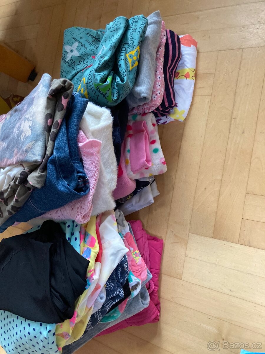 Balík věcí na holku 122 cm, 6-7 let - 2