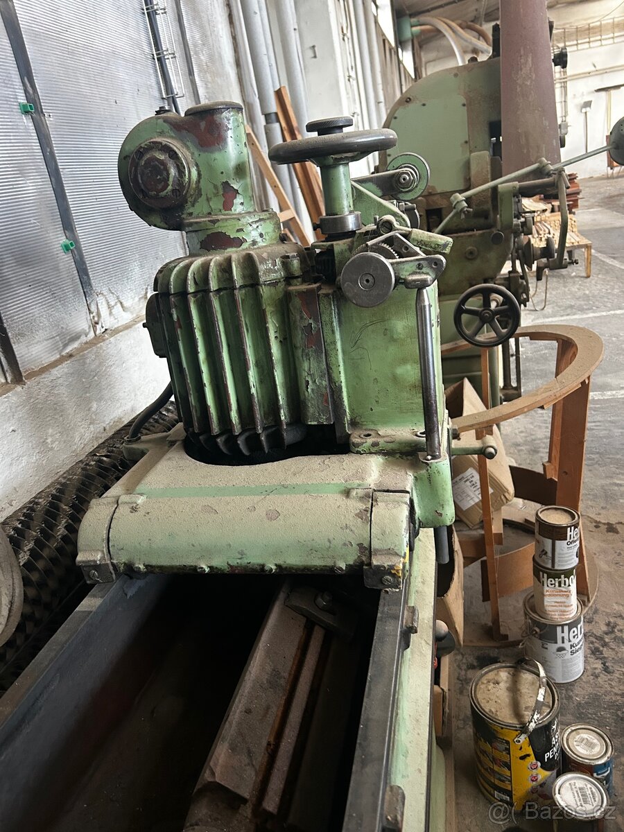 Bruska hoblovacích nožů - 2