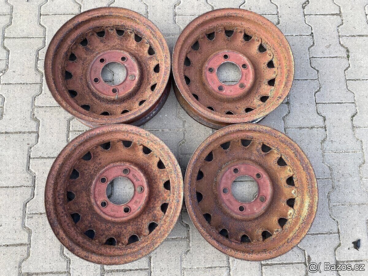 Kola Tatra 97 tatraplan - 2