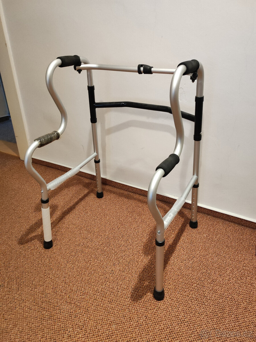 Chodítko DMA 230 stav nového - 2