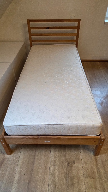 Prodám postel Ikea Tarva 90x200 - 2