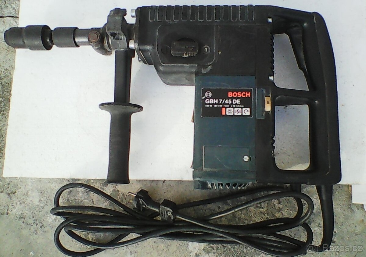 BOSCH vrtací a bourací kladivo - 2