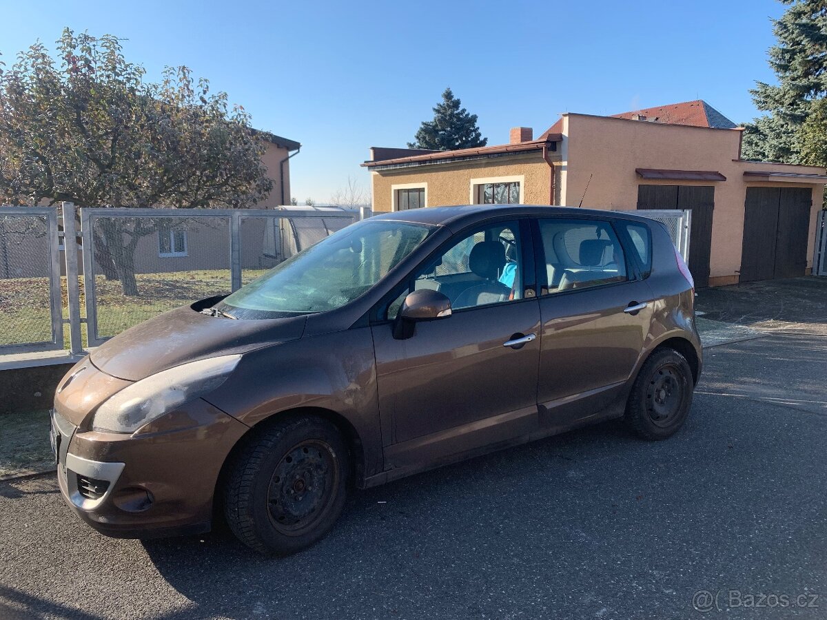 Renault 1.9 dCi rok 2010 - 2