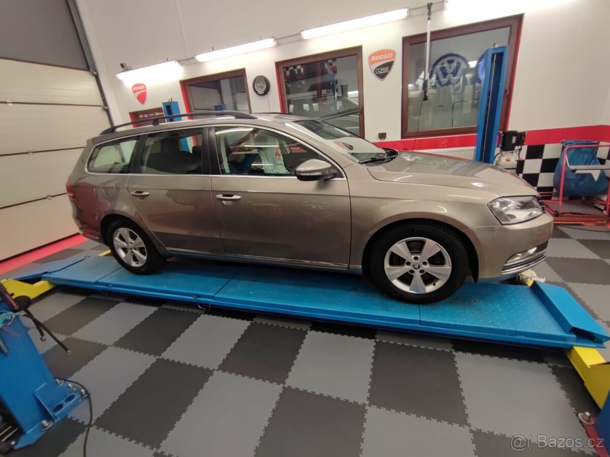 VW Passat B7 Combi - 2
